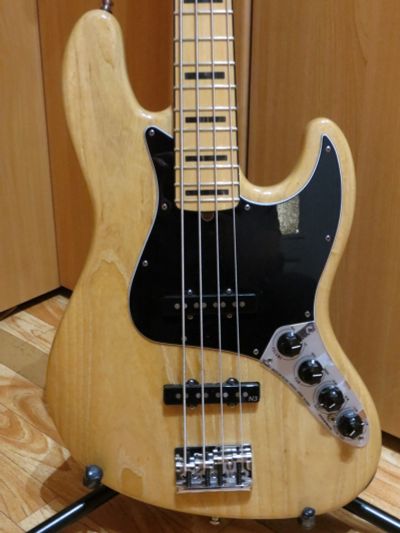 Лот: 18610711. Фото: 1. Fender Jazz Bass Deluxe, USA... Гитары
