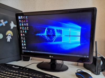 Лот: 17552271. Фото: 1. Монитор LG 23" Flatron E2350. ЖК-мониторы