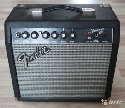 Лот: 6942279. Фото: 1. Комбоусилитель Fender Frontman... Гитарные эффекты и комбоусилители
