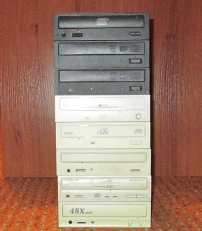 Лот: 4535388. Фото: 1. коллекция приводов. Приводы CD, DVD, BR, FDD