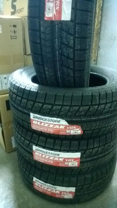 Лот: 3342092. Фото: 1. Шины 205/55 R16 Bridgestone VRX... Шины