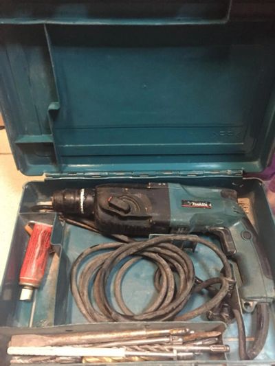 Лот: 6509578. Фото: 1. Продам перфоратор Makita HR2450... Электроинструмент