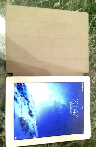 Лот: 5085869. Фото: 1. iPad 4 retina wifi + 3g. Планшеты