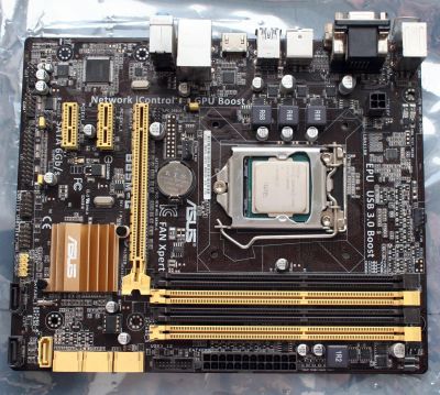 Лот: 15215432. Фото: 1. Материнская плата ASUS B85M-G... Комплекты запчастей
