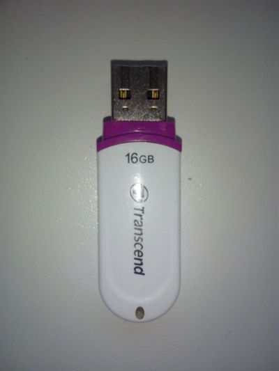 Лот: 4169808. Фото: 1. Неисправные мышь и USB флеш на... Проводные модемы