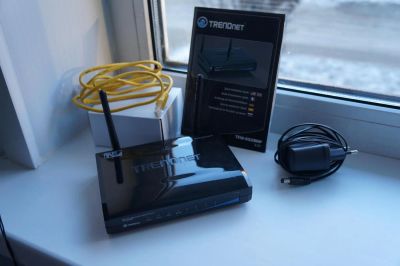 Лот: 5124312. Фото: 1. Продам домашний роутер TRENDnet... WiFi, Bluetooth адаптеры