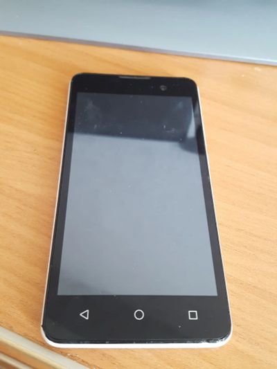Лот: 17587718. Фото: 1. Смартфон Micromax Q334. Смартфоны