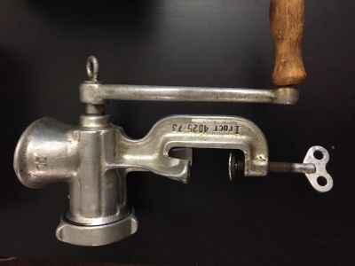 Лот: 11829517. Фото: 1. Мясорубка. Кухонная