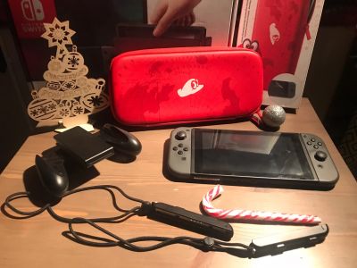 Лот: 12873396. Фото: 1. Nintendo Switch полный комплект... Игровые приставки, консоли
