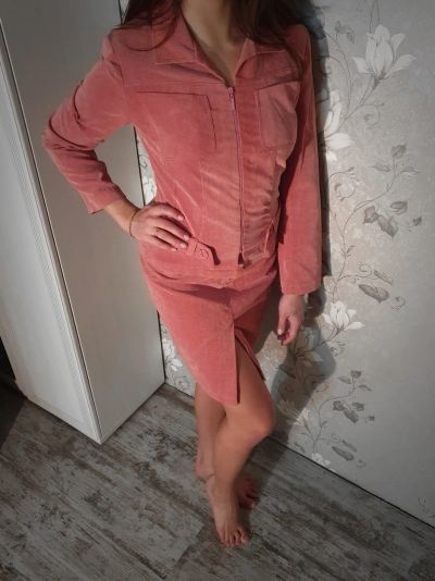 Лот: 5581089. Фото: 1. Розовый вельвет-костюм!. Костюмы