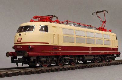 Лот: 4377209. Фото: 1. Электровоз Roco Br 103. Железнодорожный моделизм