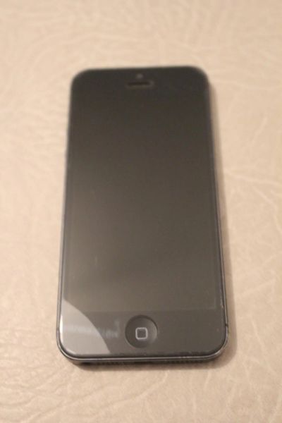 Лот: 8962144. Фото: 1. IPhone 5 64gb Black. Смартфоны