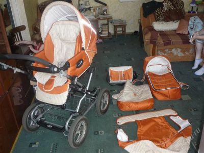 Лот: 997776. Фото: 1. продам коляску зима-лето Geoby... Коляски