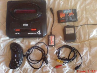 Лот: 2260537. Фото: 1. sega mega drive 4 + картридж. Игровые приставки, консоли