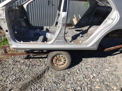 Лот: 24347114. Фото: 1. порог toyota corolla E150. Двигатель и элементы двигателя