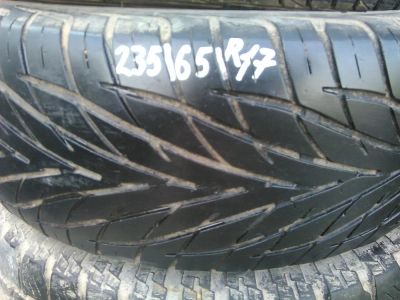 Лот: 11259804. Фото: 1. 235/65 R17 Toyo одно. Шины