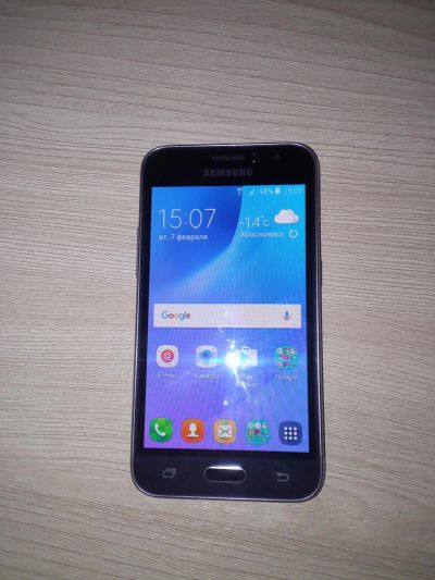 Лот: 9025948. Фото: 1. Смартфон Samsung Galaxy J1 (2016... Смартфоны