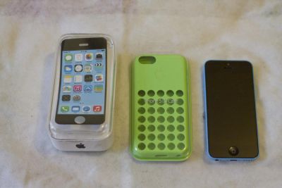 Лот: 4218279. Фото: 1. Продам iPhone 5C либо обменяю... Смартфоны