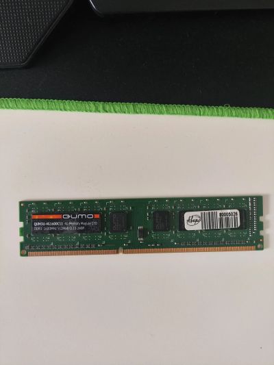Лот: 25578318. Фото: 1. 4Gb DDR3 Qumo 1600MHz. Оперативная память