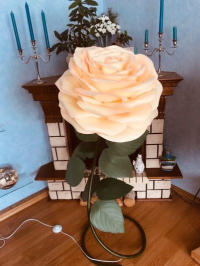 Лот: 15882164. Фото: 1. Торшер "Чайная роза из изолона... Другое освещение