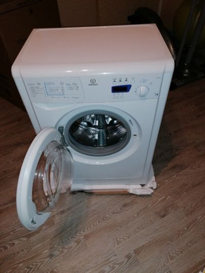 Лот: 16476395. Фото: 1. Стиральная машинка Indesit WISE... Стиральные машины