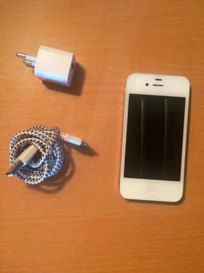 Лот: 7644197. Фото: 1. IPhone 4S 16гб. Смартфоны