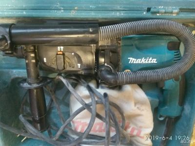 Лот: 13857524. Фото: 1. Перфоратор Makita HR2432. Электроинструмент
