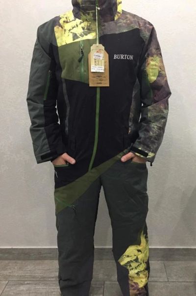 Лот: 10697060. Фото: 1. Сноубордический комбинезон Burton... Зимняя спортивная одежда