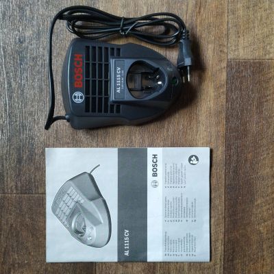 Лот: 14367115. Фото: 1. Зарядное устройство BOSCH AL 1115... Зарядные устройства, блоки питания для бытовой техники