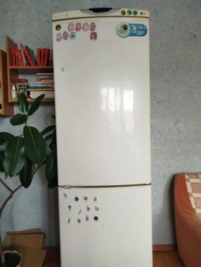 Лот: 25120051. Фото: 1. Холодильник не рабочий. Холодильники, морозильные камеры