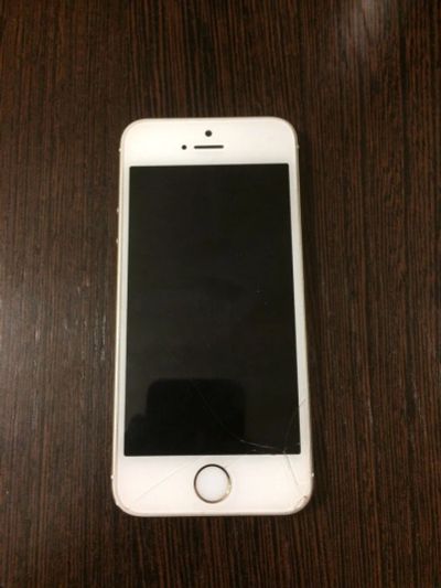 Лот: 10966154. Фото: 1. Apple Iphone 5s 16 gb. Смартфоны