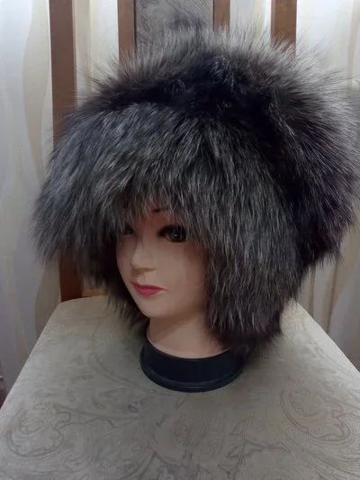 Лот: 13391378. Фото: 1. Мех лисы чернобурки. Шапка женская... Работа с кожей