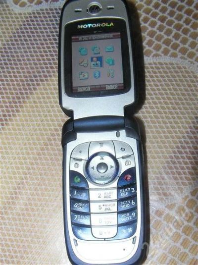 Лот: 243621. Фото: 1. Motorola V360. Кнопочные мобильные телефоны