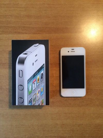 Лот: 5038212. Фото: 1. Apple iPhone 4 8 Gb идеальное... Смартфоны
