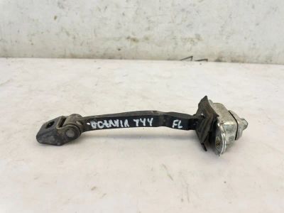 Лот: 25404506. Фото: 1. ограничитель двери Skoda Octavia... Кузов