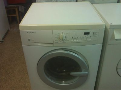Лот: 3538783. Фото: 1. Стиральная машина Electrolux EWF... Стиральные машины