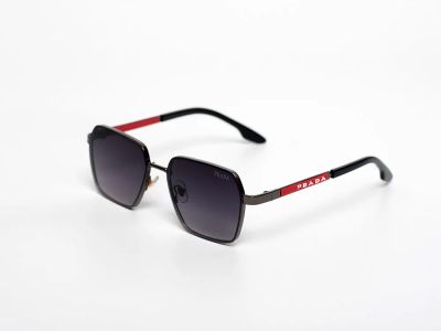 Лот: 21764885. Фото: 1. Очки Prada. Очки солнцезащитные