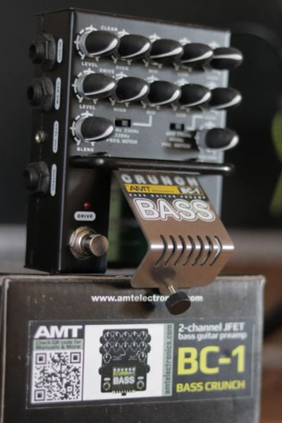 Лот: 15661682. Фото: 1. amt bass crunch bc-1. Гитарные эффекты и комбоусилители