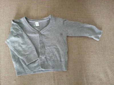 Лот: 5859832. Фото: 1. Кофточка Глогия 6-9 мес. Свитера, худи, толстовки