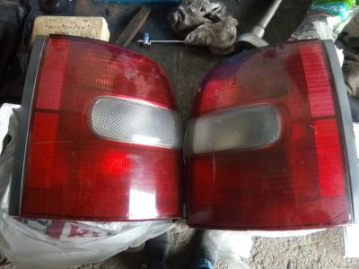Лот: 13723197. Фото: 1. Задние фонари Nissan March K11. Оптика и освещение