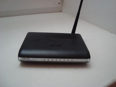 Лот: 5917215. Фото: 1. Роутер ASUS RT-N10. Маршрутизаторы (роутеры)