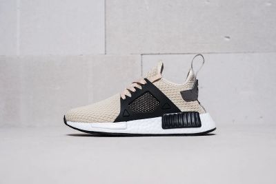 Лот: 11707778. Фото: 1. Кроссовки Adidas NMD XR1. Кеды, кроссовки, слипоны