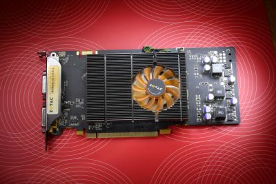 Лот: 8724409. Фото: 1. Zotac 9600GT. Видеокарты