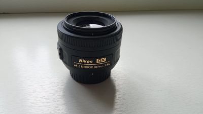 Лот: 18154643. Фото: 1. Объектив Nikon AF-S DX 35mm F1... Объективы