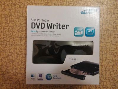 Лот: 7459075. Фото: 1. Внешний привод Samsung SE-208. Приводы CD, DVD, BR, FDD