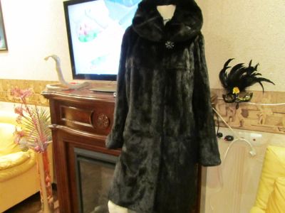 Лот: 4352374. Фото: 1. черная норковая шуба 44-46р. Верхняя одежда