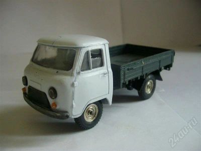 Лот: 526599. Фото: 1. Уаз гловастик. Автомоделизм