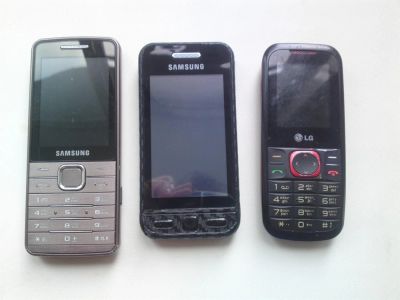 Лот: 3090627. Фото: 1. Samsung s5610 и LG a120. Кнопочные мобильные телефоны