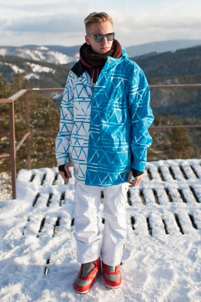 Лот: 6509261. Фото: 1. Сноубордическая куртка Quiksilver... Зимняя спортивная одежда