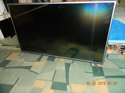 Лот: 11458956. Фото: 1. Телевизор LG 42/107см. ЖК , битый... Телевизоры